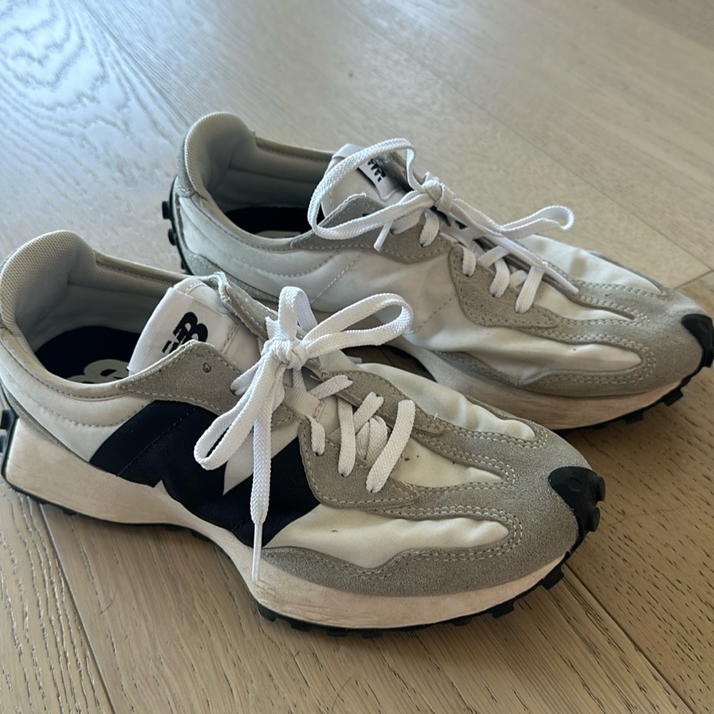 New balance 327 black-and-white